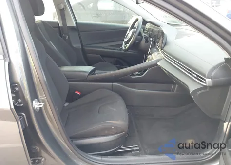 2024 Hyundai Elantra Sel z USA, uszkodzony, nr VIN KMHLS4DG9RU780815